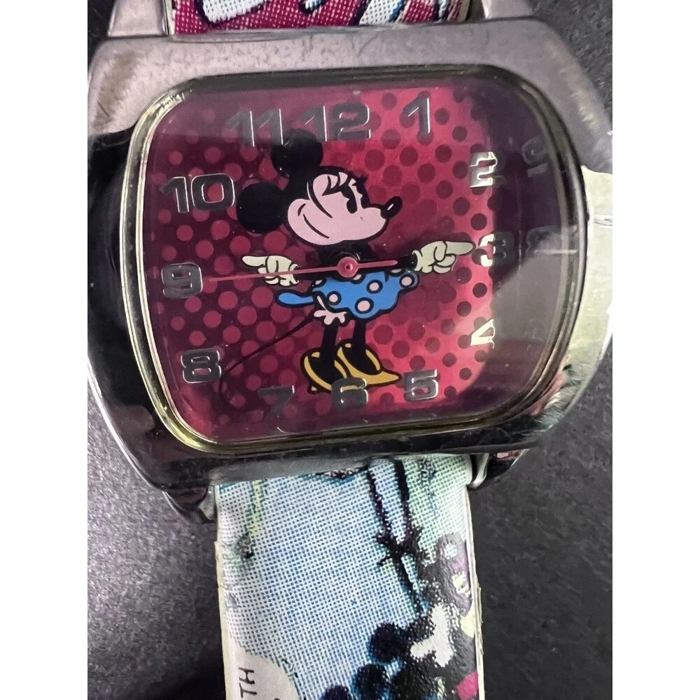 Vintage Disney Minnie Mouse Ladies Quartz Watch SII Seiko MU1114 Comic Strap